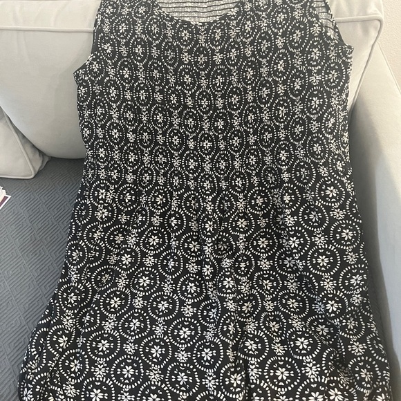 Croft & Barrow Black & White Floral Sleeveless Maxie Dress - Plus 3X - Picture 3 of 13
